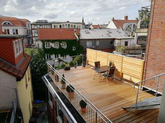 Terrasse Wohnung II. OG.jpg