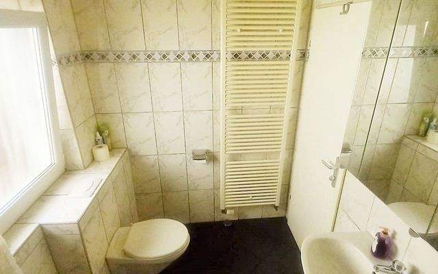 Zimmer WG stuttgart möbliert Zeitwohnen urbanbnb 101.jpeg