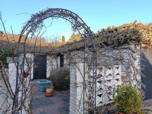 Durchgang zur Garage