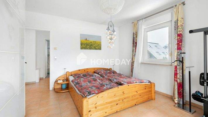 1. OG Schlafzimmer 2