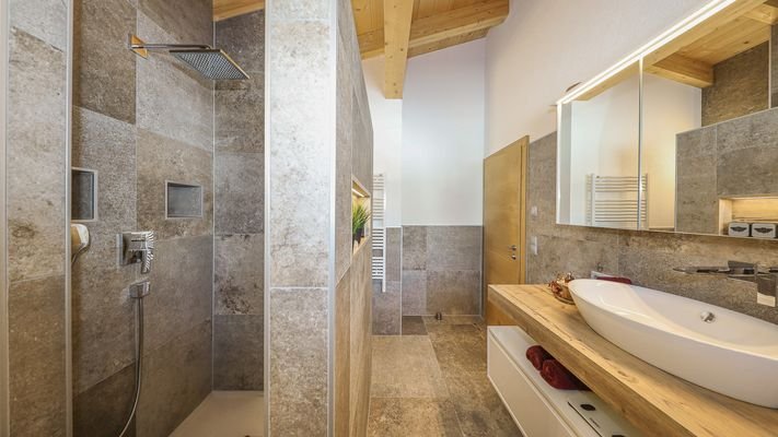 KITZIMMO-zwei Luxuschalets mit Panoramablick in Top-Ruhelage kaufen - Immobilien Steinberg Tirol.