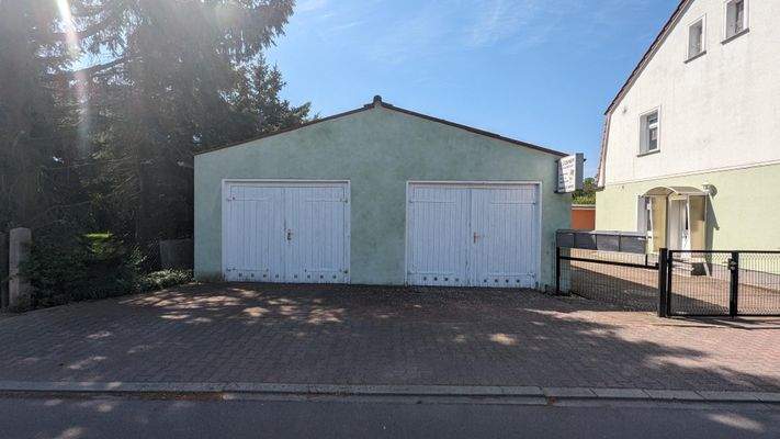 Doppelgarage 