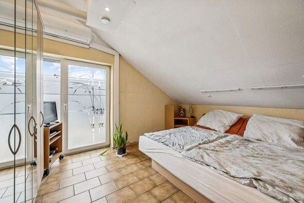 Schlafzimmer 1 (Whg. DG)