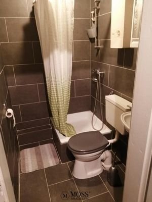 modernes Badezimmer