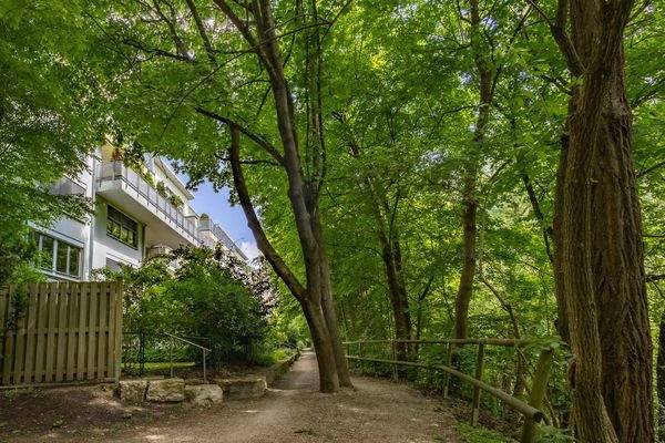Anwesen mit direktem Blick ins Grüne am Wöhrder See