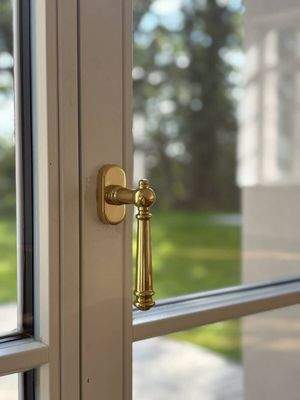 Fenstergriff messing-poliert