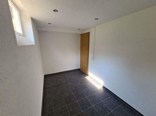 Heller, gefliester Kellerraum