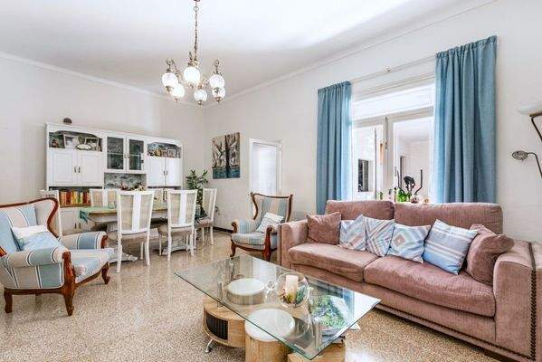 11834_548057__RYT2908-HDR-2_1025x769 (1).jpg