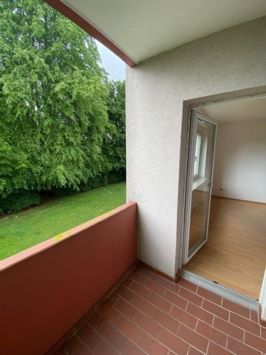 Bezugsfertige Wohnung mit Balkon und Gäste-WC