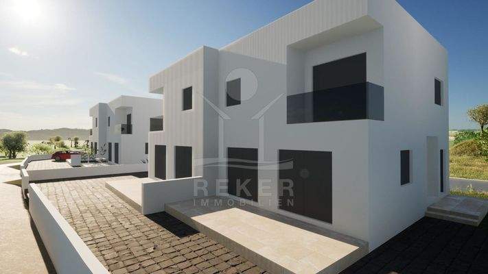 Doppelhaushälfte in ruhigem Stadtteil in Vodice