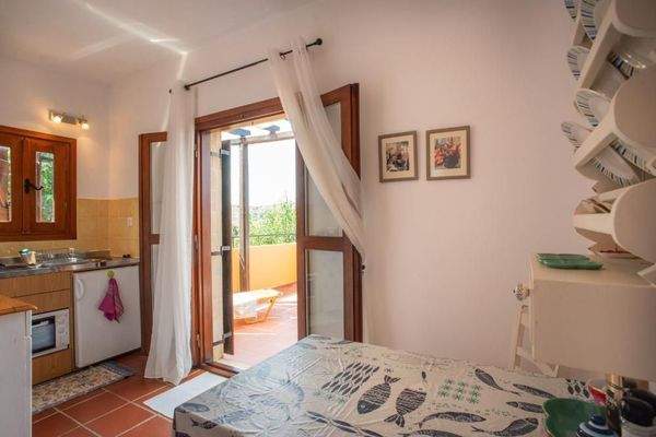 Kreta, Xamoudochori: Idyllische Residenz mit Apartments und Olivenhain zu verkaufen