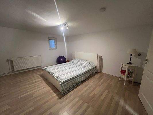 Schlafzimmer Kellerbereich