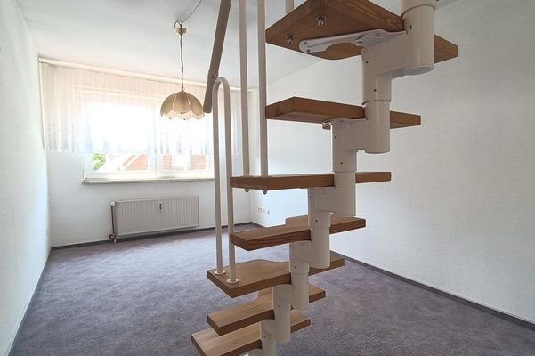 Treppe zum Dachgeschoss