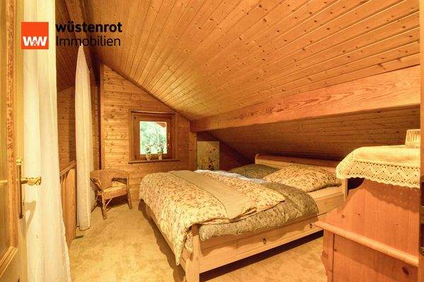 Haupthaus: Bibliothek - aktuell Schlafbereich