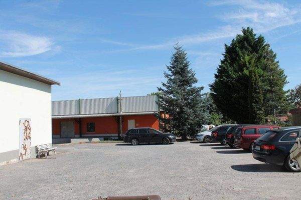 Hofansicht/Stellplätze