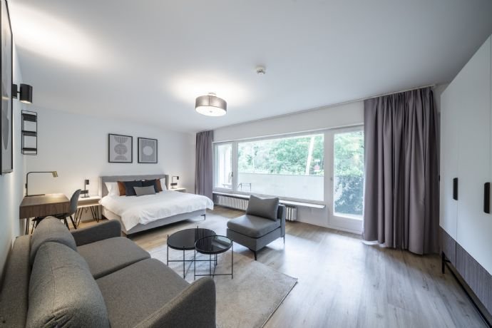 Großzügige  4 Zimmer Wohnung mit im Grünen Charlottenburg auf parkähnlichem Grundstück