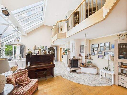 CAM03784G0-PR0075-STILL019