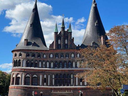 Blick auf das Holstentor