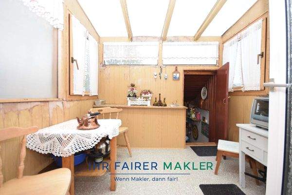 Überdachte Terrasse OG