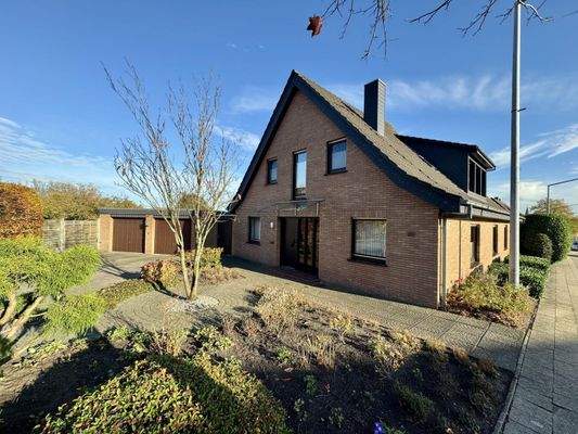 Vorderansicht, seitlich