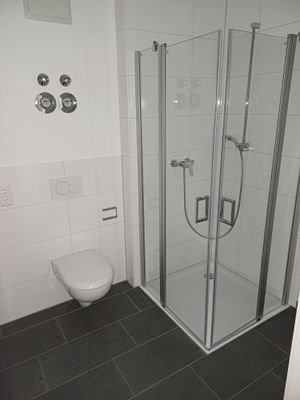 Beispiel Bodenebene Dusche.jpg