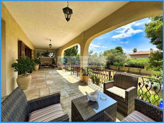 65b960634f1e4916a22e493899ced0a3-original