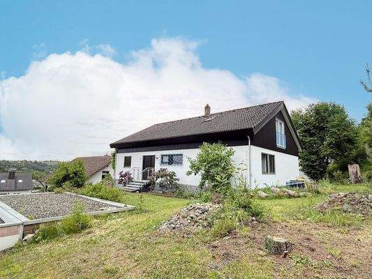 Teilsaniertes EFH mit ELW