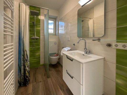 Duschbad im Erdgeschoss