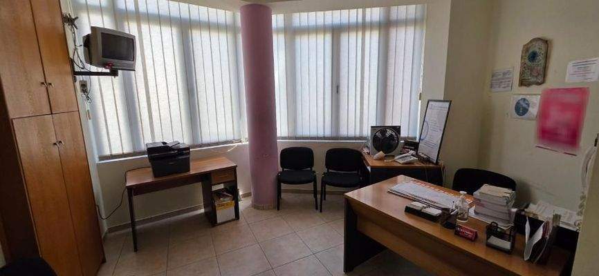 Kreta, Heraklion: Geschäftshaus im Stadtteil Atsalenio zu verkaufen