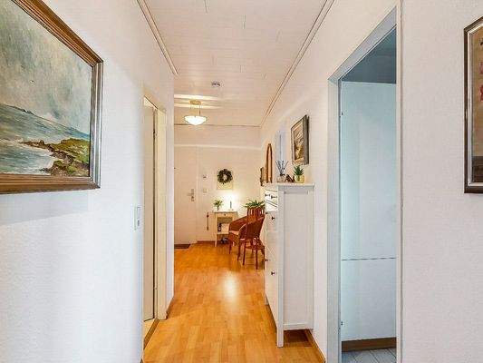 Diele vom Wohnzimmer