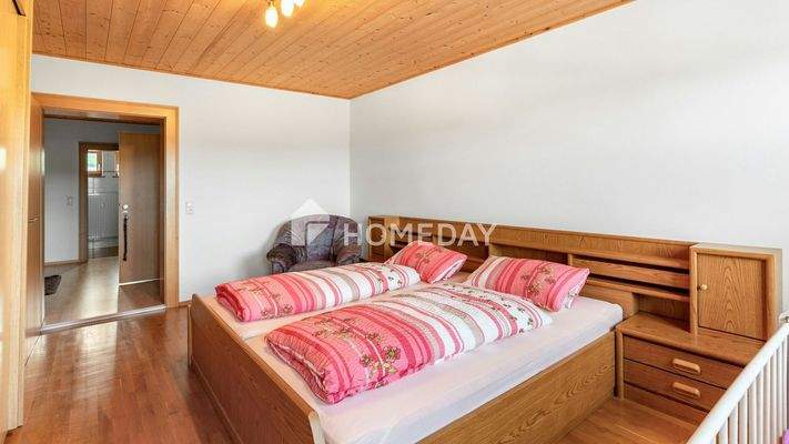 1. OG Schlafzimmer 2