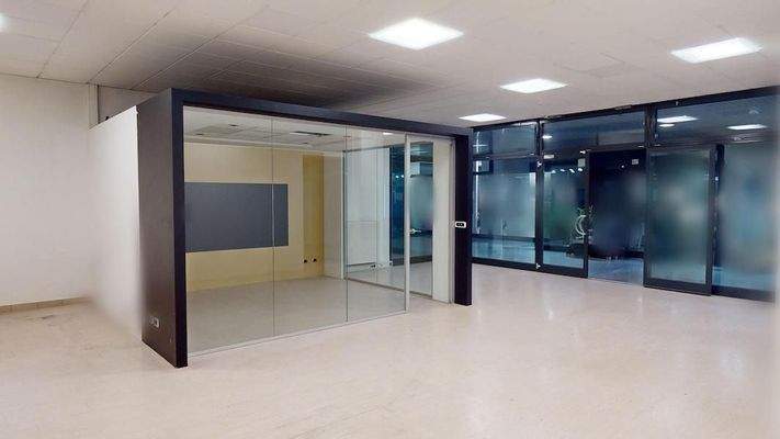 Geschäft-Meran-Fläche-Mieten-Autoabstellplätze-Gelegenheit