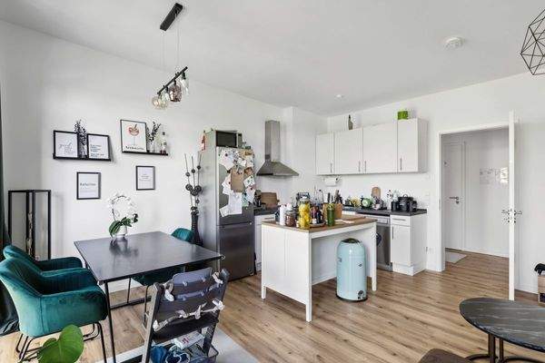 Wohnbereich mit Blick zur Küche