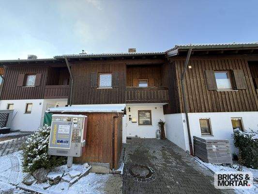 Blick von vorne aufs Haus