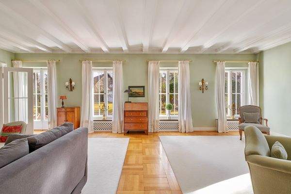 Livingbereich mit Blick ins Grüne