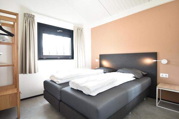 Ferienhaus-zu-verkaufen-Lakeside-Resort-Brielle 02