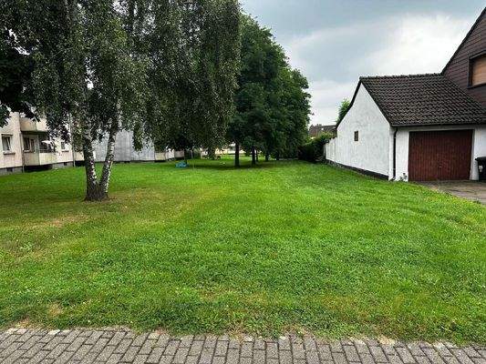 Blick in das Grundstück