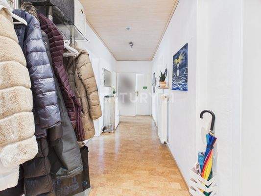 Eingangsbereich mit großem Flur