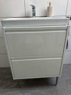 Waschbeckenunterschrank