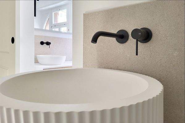 Stilvolles Waschbecken im WC