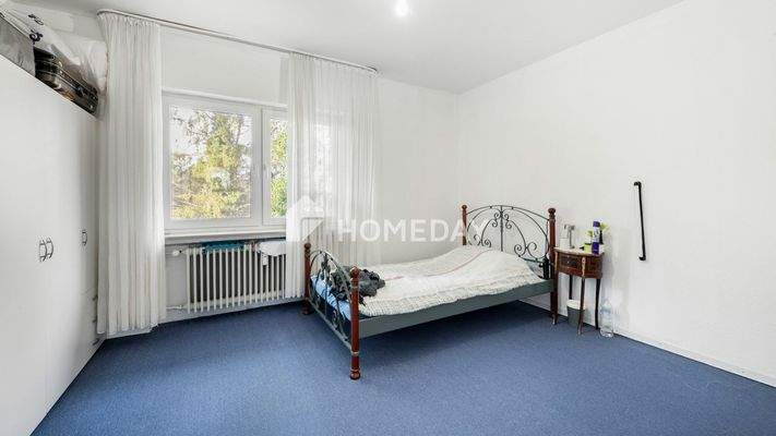 1. OG Schlafzimmer 1