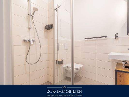 mit ebenerdiger Dusche