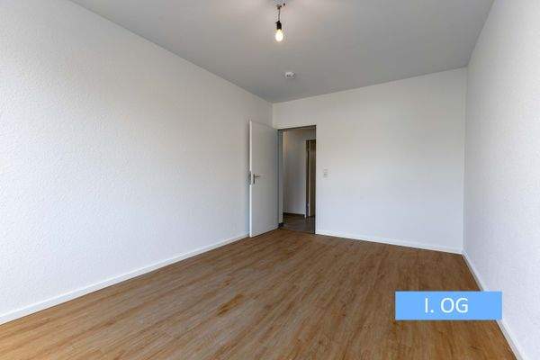 3 - Schlafzimmer - I. OG.jpg