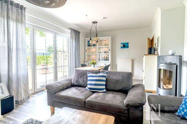 Wohnzimmer mit Kamin 