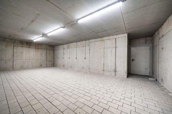 Fahrradkeller mit separatem Stromanschluss