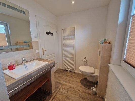 Badezimmer OG Foto1.JPG