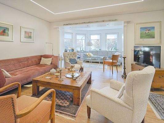 Geräumiger Wohnbereich...