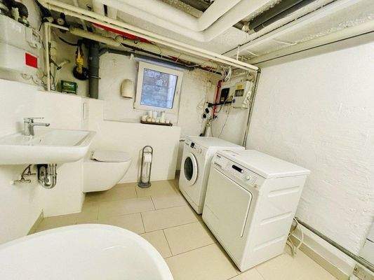 Bad / Waschraum im UG