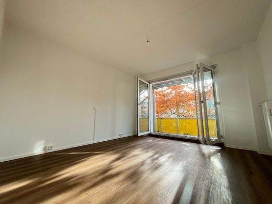 Kinderzimmer mit Flügeltüren