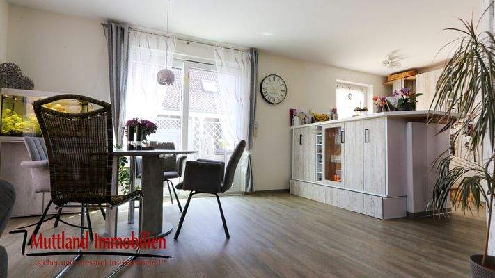 Essbereich mit offener Küche